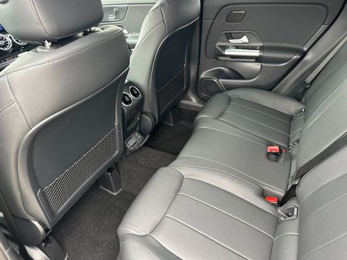 New 2025 Mercedes-Benz GLA 250 image 12