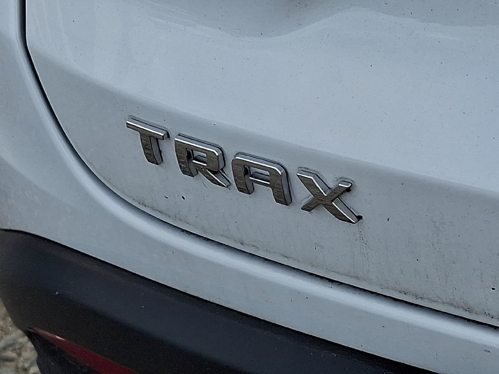 Certified 2024 Chevrolet Trax LS FWD image 28