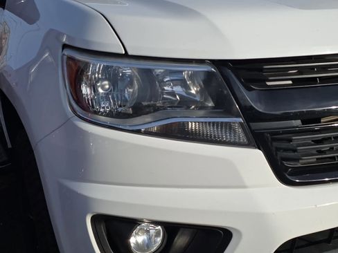 Used 2018 Chevrolet Colorado LT image 11