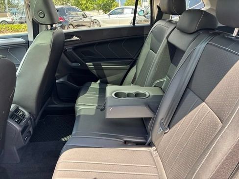 Used 2023 Volkswagen Tiguan SE w/ Panoramic Sunroof Package AWD/4WD image 14