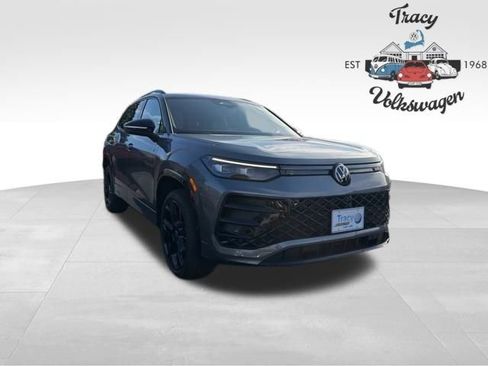 New 2026 Volkswagen Tiguan SE R-Line image 1