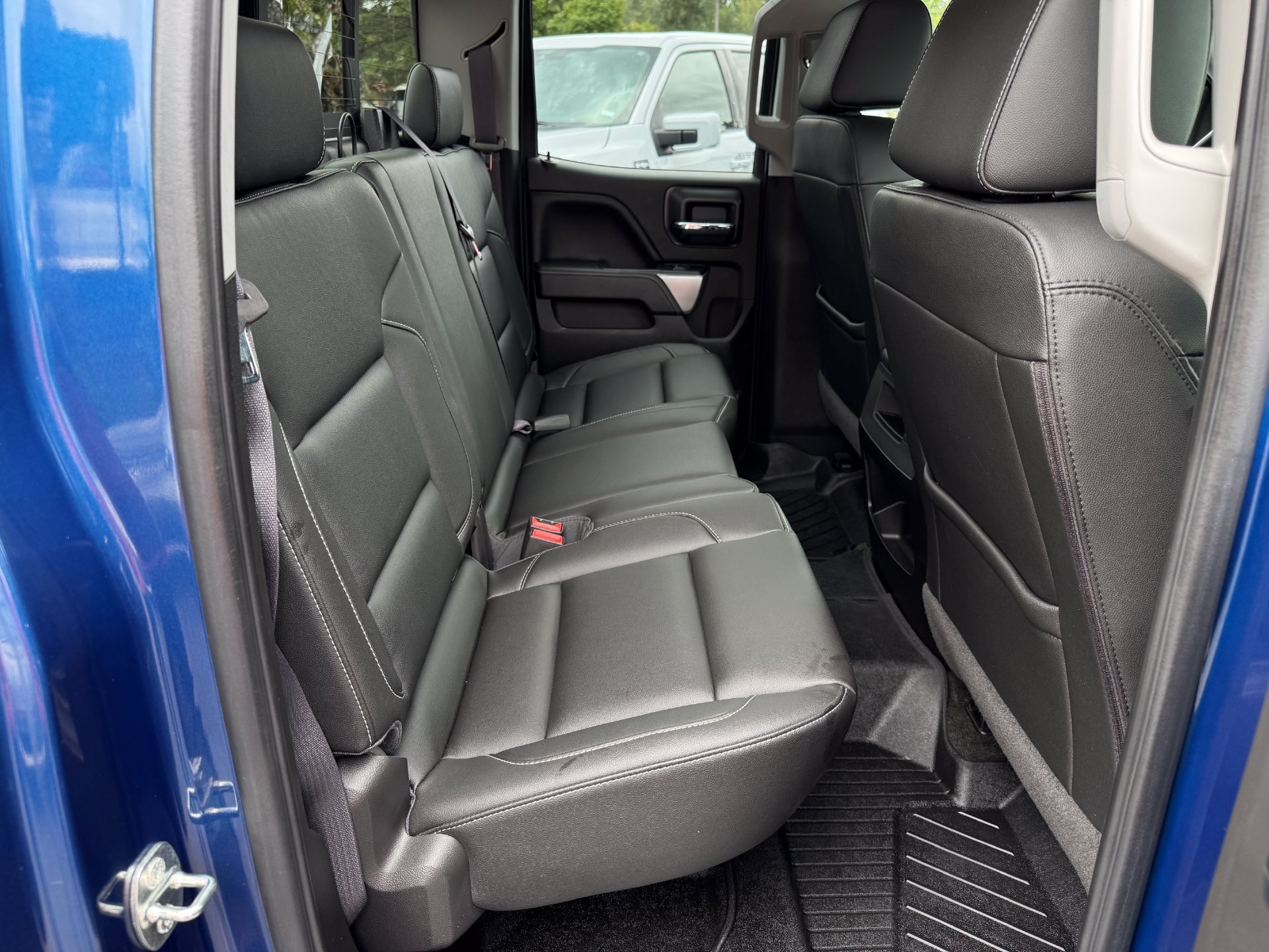 Used 2017 Chevrolet Silverado 1500 LTZ Z71 w/ LTZ Plus Package AWD/4WD image 16