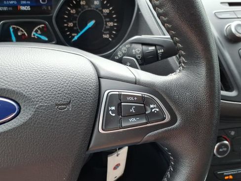 Used 2017 Ford Escape SE w/ SE Sport Appearance Package AWD/4WD image 19