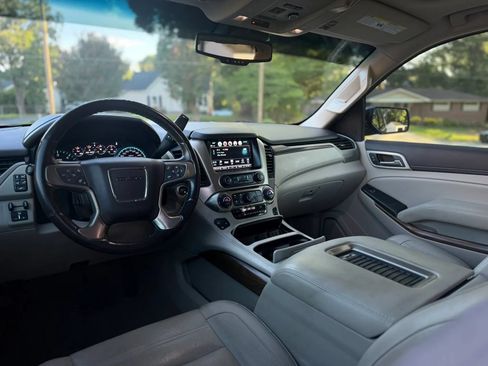 Used 2019 GMC Yukon Denali w/ Denali Ultimate Package RWD image 10