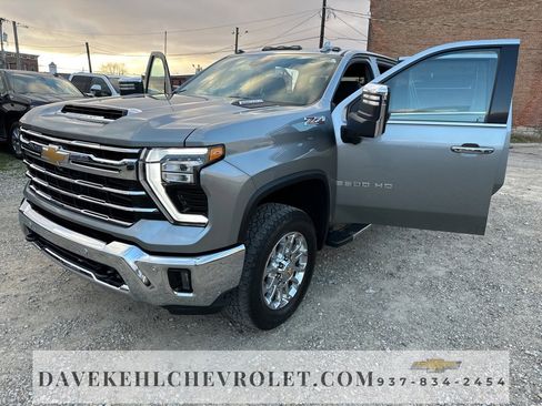 Used 2024 Chevrolet Silverado 3500 LTZ w/ LTZ Plus Package image 25