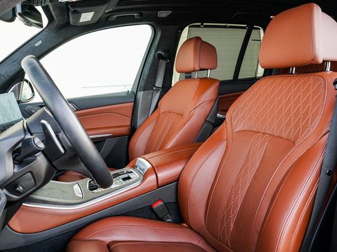 Used 2025 BMW X5 M60i image 16