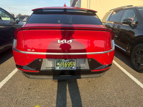 Used 2022 Kia EV6 Wind w/ Wind Technology Package AWD/4WD image 4