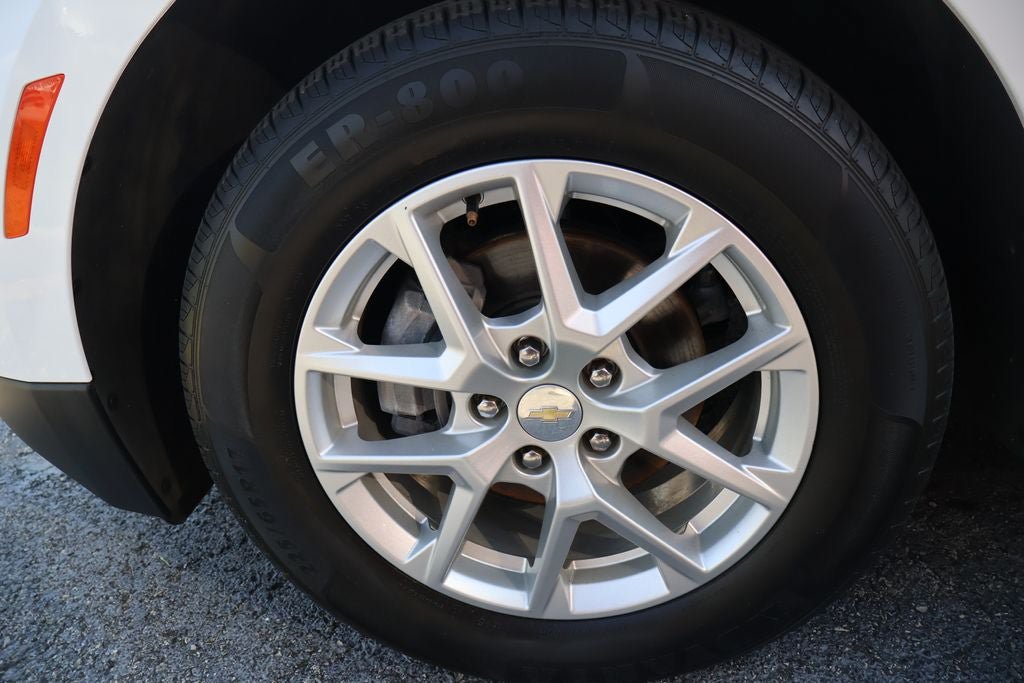 Used 2023 Chevrolet Equinox LT AWD/4WD image 9