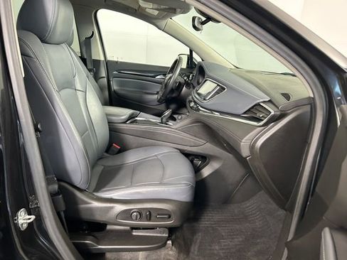 Used 2020 Buick Enclave Essence w/ Sound and Sites Package FWD image 28
