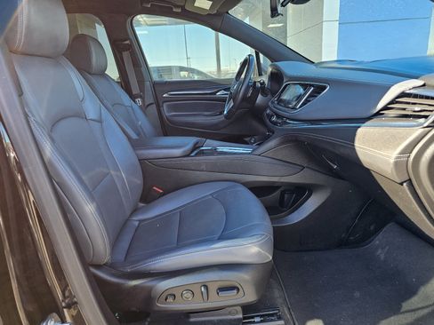 Used 2024 Buick Enclave Premium image 10