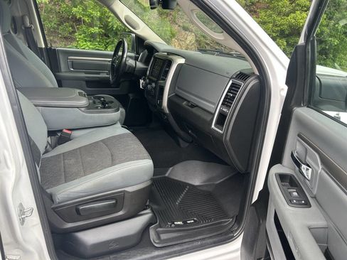 Used 2019 RAM 1500 Classic SLT w/ Luxury Group AWD/4WD image 20