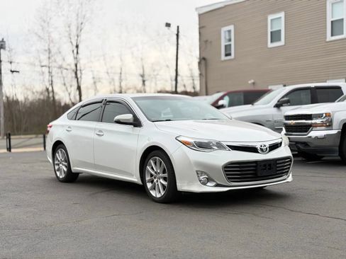 Used 2013 Toyota Avalon XLE Touring image 4