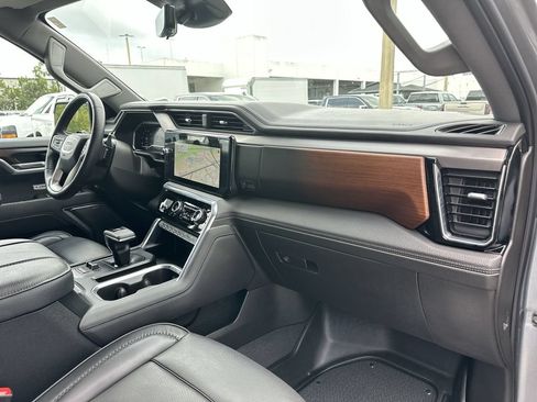 Certified 2025 GMC Sierra 1500 Denali AWD/4WD image 29