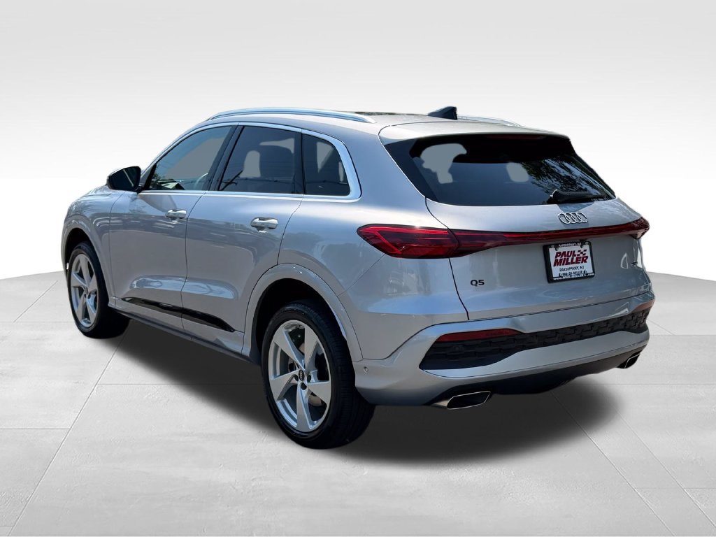 Used 2025 Audi Q5 Premium Plus w/ Premium Plus AWD/4WD image 5