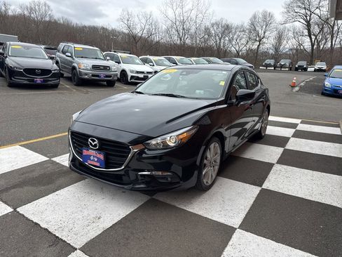 Used 2017 MAZDA MAZDA3 Grand Touring image 5