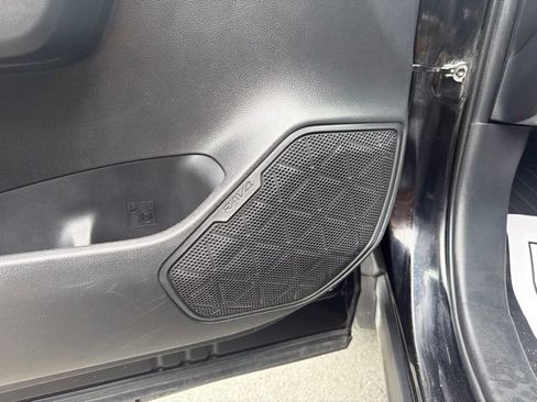 Used 2021 Toyota RAV4 XLE AWD/4WD image 25