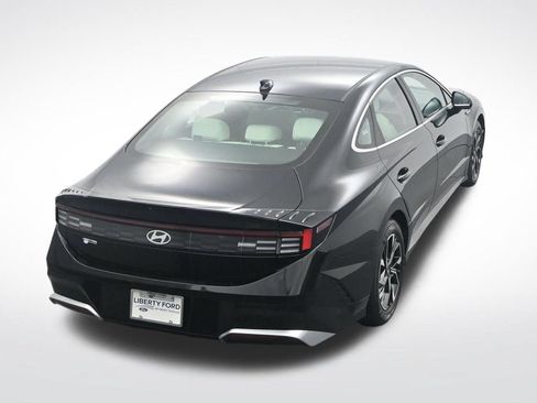 Used 2025 Hyundai Sonata SEL FWD image 35