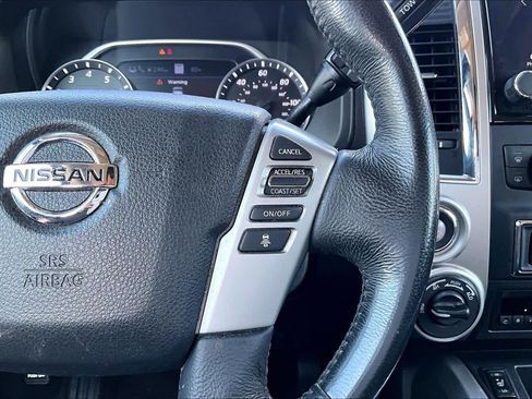 Used 2021 Nissan Titan SV w/ SV Convenience Package AWD/4WD image 22