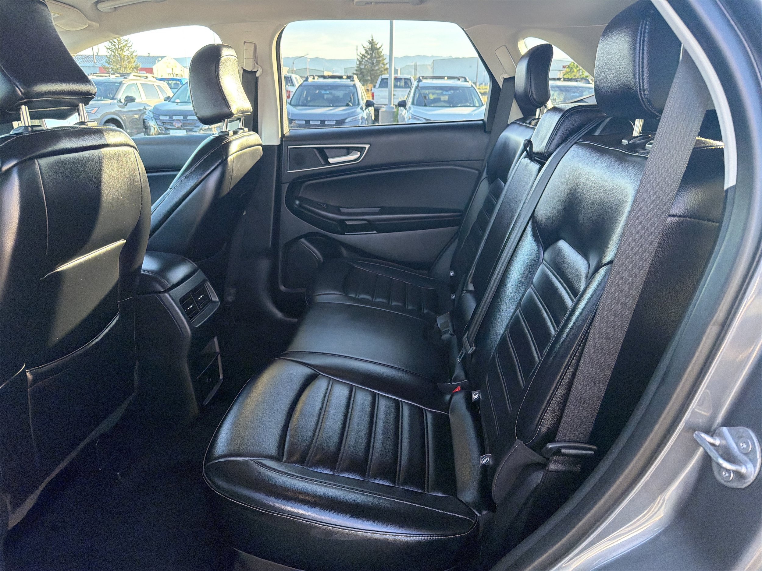 Used 2024 Ford Edge SEL AWD/4WD image 8