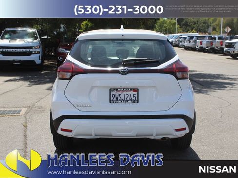 Certified 2025 Nissan Kicks Play S FWD image 8