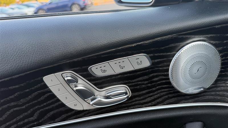 Used 2018 Mercedes-Benz E 300 image 32