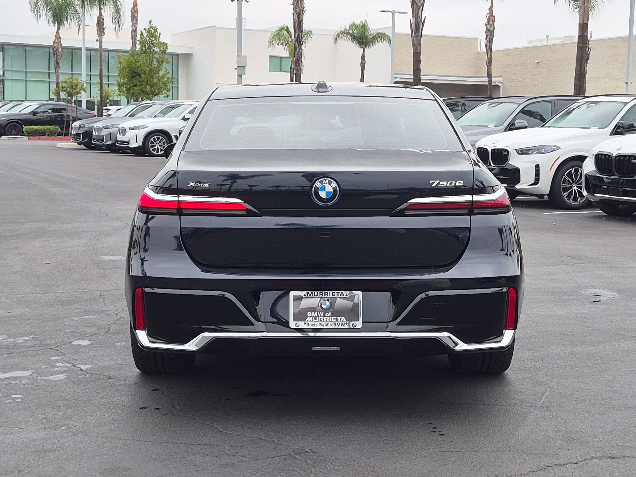 Used 2026 BMW 750e xDrive AWD/4WD image 9