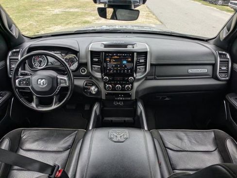 Used 2024 RAM 1500 Laramie AWD/4WD image 15