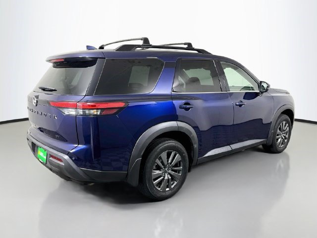 Used 2024 Nissan Pathfinder SV w/ Lighting Package (N92) FWD image 10