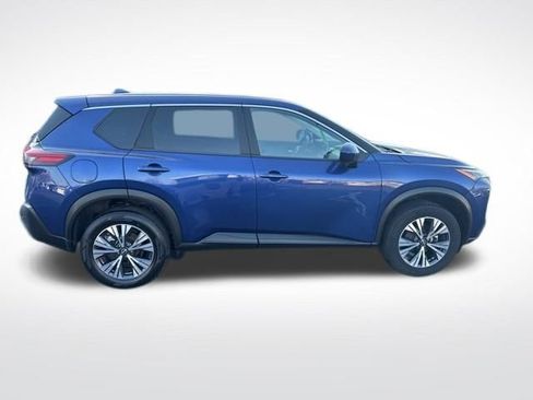 Used 2023 Nissan Rogue SV image 7