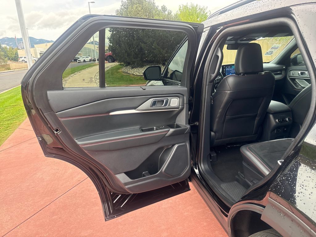 Used 2025 Ford Explorer ST AWD/4WD image 20