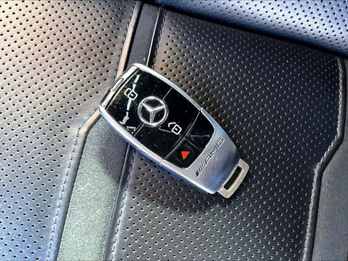 Used 2021 Mercedes-Benz G 63 AMG 4MATIC w/ Seat Comfort Package image 11