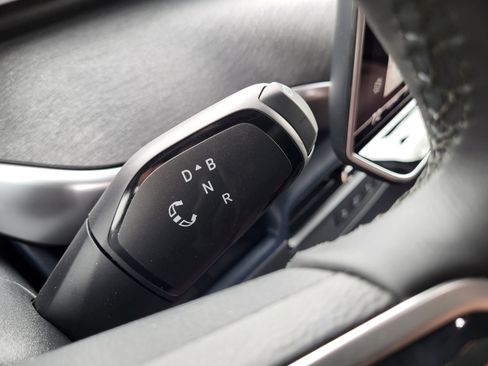 New 2025 Volkswagen ID. Buzz Pro S image 16