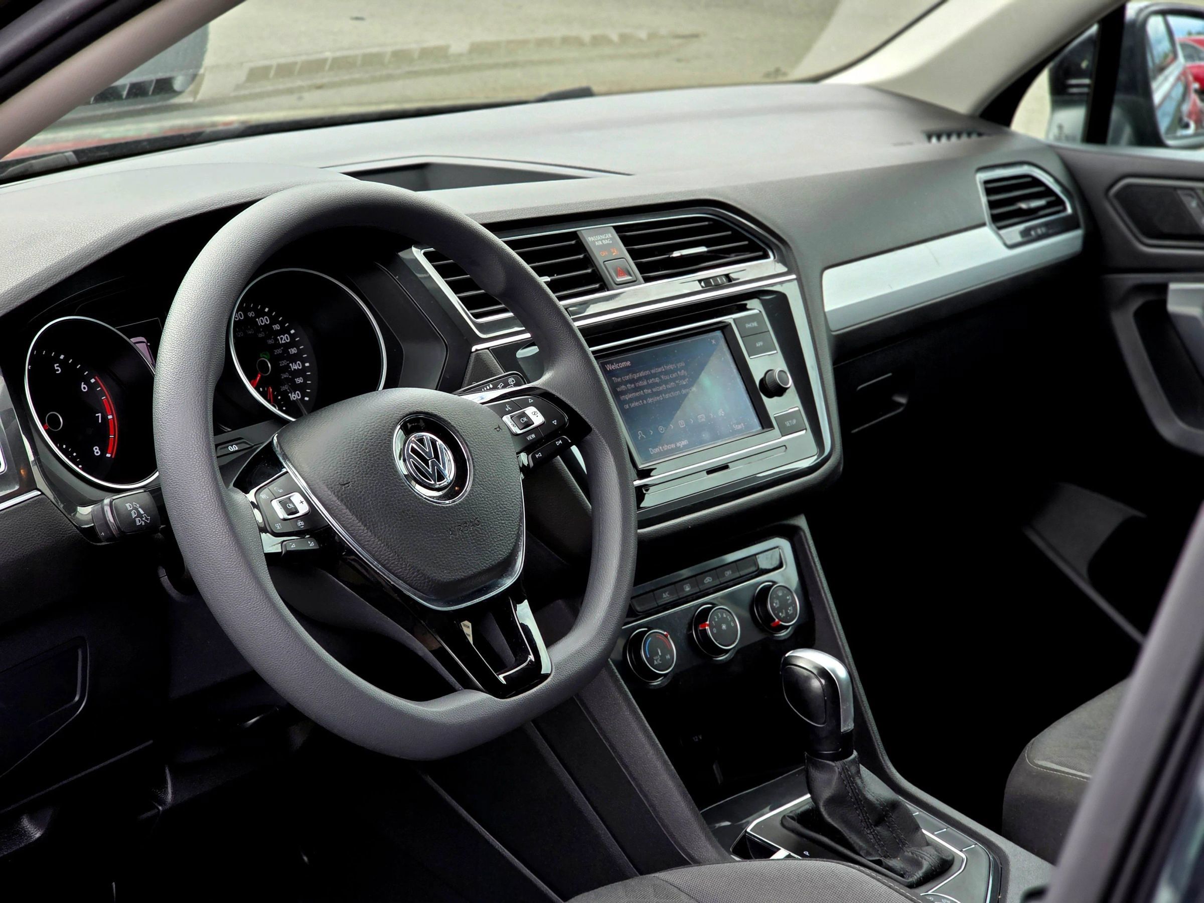 Used 2019 Volkswagen Tiguan S w/ 3rd Row Seat Package AWD/4WD image 11