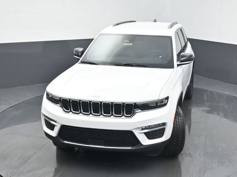 New 2025 Jeep Grand Cherokee Limited w/ Trailer Tow Package image 40