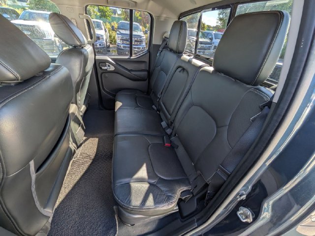 Used 2020 Nissan Frontier PRO-4X w/ Pro-4x Utility Package AWD/4WD image 18