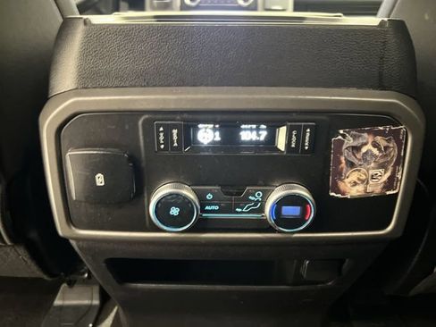 Used 2019 Ford Expedition XLT RWD image 19