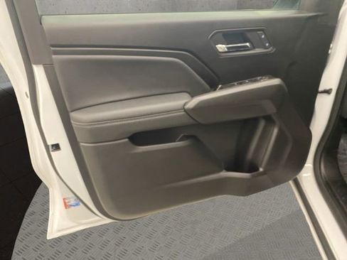 New 2025 Chevrolet Colorado LT w/ LT Convenience Package image 24