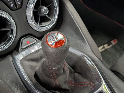 Used 2018 Chevrolet Camaro ZL1 image 28