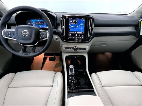 New 2026 Volvo XC40 B5 Ultra w/ Protection Package Premier AWD/4WD image 7