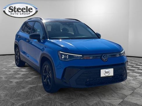 New 2025 Volkswagen Taos SE image 7