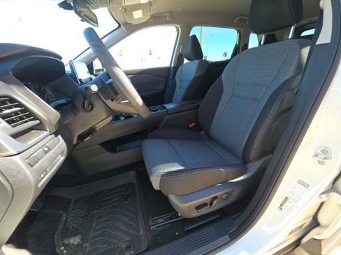 Used 2023 Nissan Rogue SL image 13