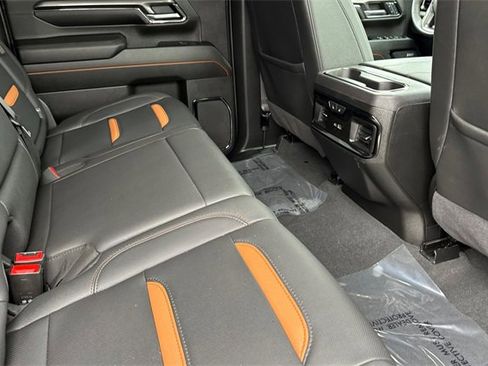 Used 2024 GMC Sierra 2500 AT4 w/ AT4 Premium Plus Package image 18