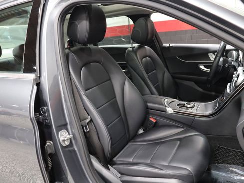 Used 2017 Mercedes-Benz C 300 4MATIC Sedan image 43