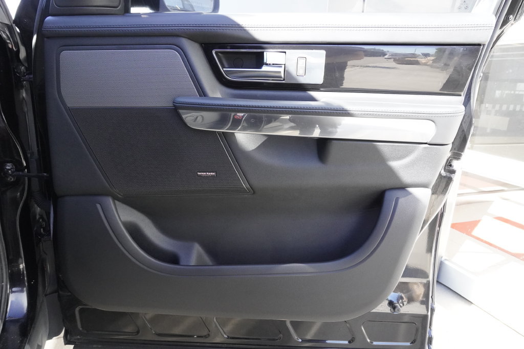 Used 2013 Land Rover Range Rover Sport Supercharged AWD/4WD image 21