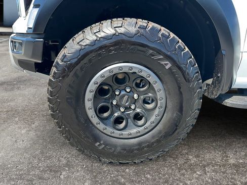 Used 2025 Ford F150 Raptor AWD/4WD image 8