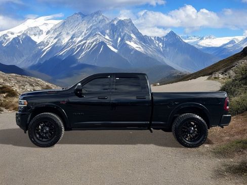 Used 2020 RAM 2500 Laramie image 2