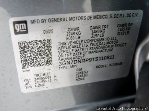 New 2026 Chevrolet Equinox EV LT image 24