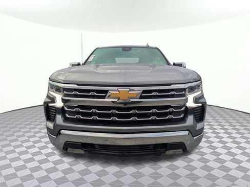Used 2023 Chevrolet Silverado 1500 LTZ w/ Z71 Off-Road Package image 7