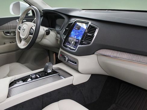 Certified 2024 Volvo XC90 B6 Plus w/ Protection Package Premier AWD/4WD image 22