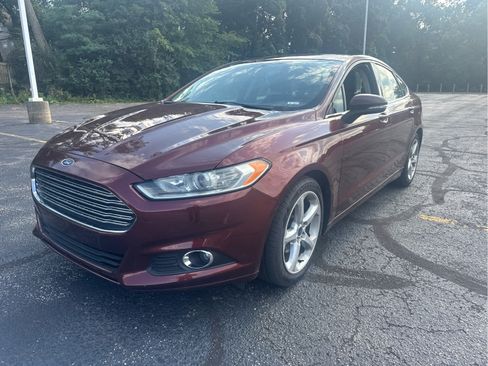 Used 2016 Ford Fusion SE FWD image 1